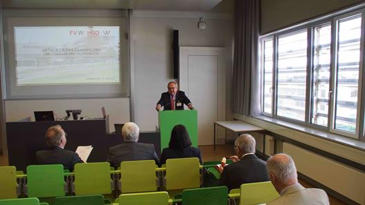 Der Vorsitzende des Fördervereins, Herr Werner M. Dornscheidt, eröffnete die Mitgliederversammlung.
