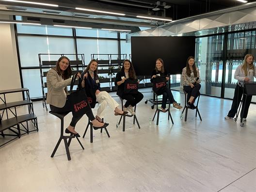Unsere fünf Alumnae Jana Ellwanger, Lisa Steffes-enn, Charlotte Lipka, Alexandra Büsch und Anna-Carina Müller haben sehr persönliche Einblicke in ihre eigenen Wege gegeben. Herzlichen Dank, dass ihr da wart!