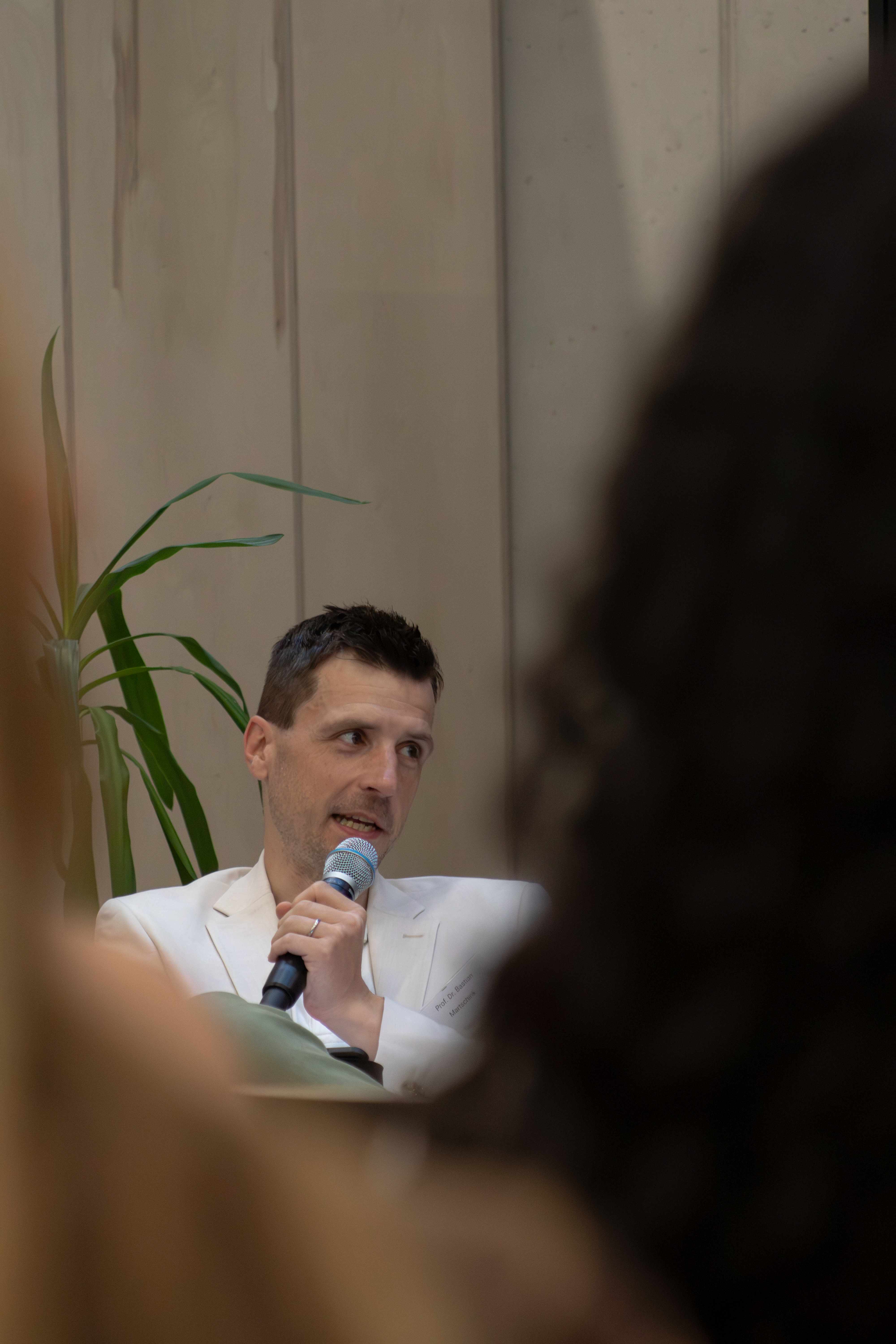 Prof. Dr. Bastian Martschink